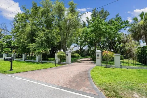 8152 Longbay Boulevard Sarasota FL 34243