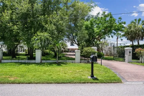 8152 Longbay Boulevard Sarasota FL 34243