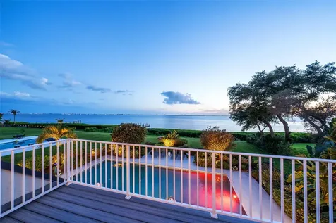 8152 Longbay Boulevard Sarasota FL 34243