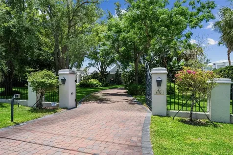 8152 Longbay Boulevard Sarasota FL 34243