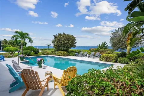 8152 Longbay Boulevard Sarasota FL 34243