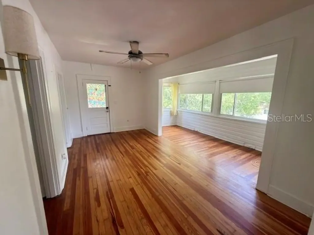 1416 Locust Street NE St Petersburg FL 33704