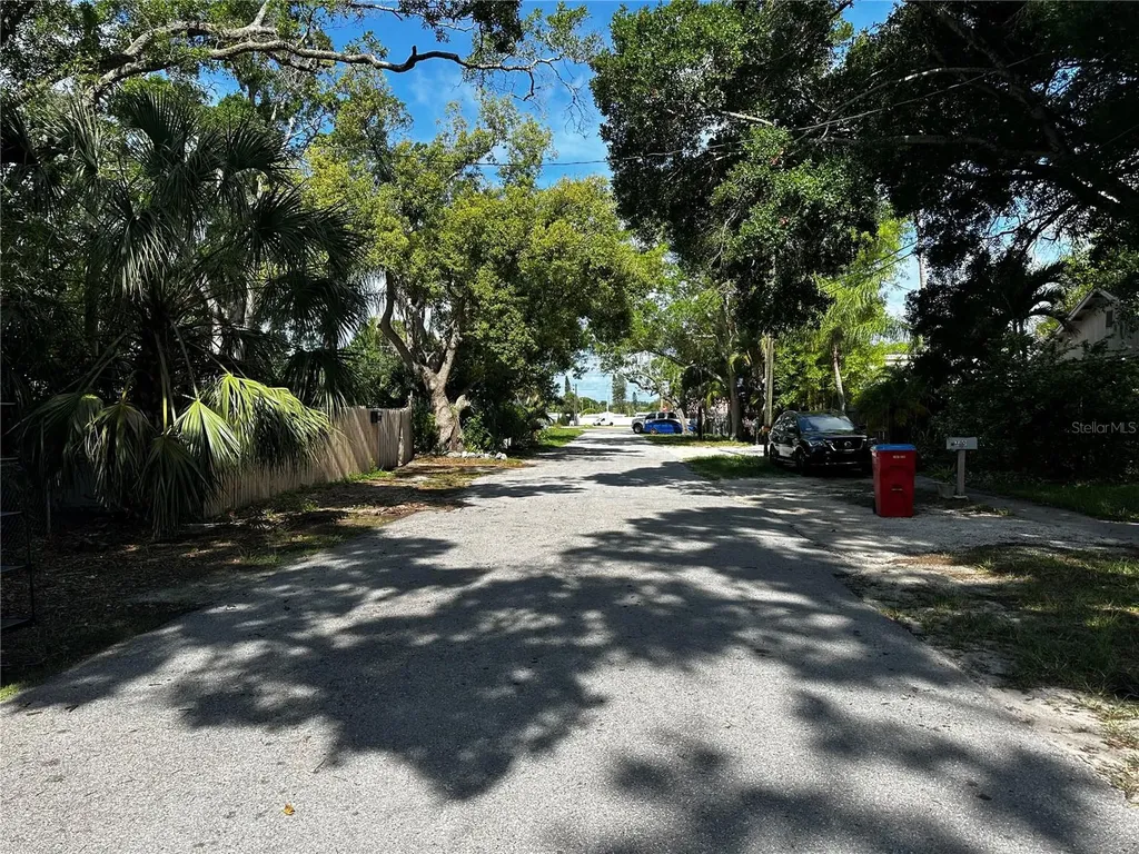 715 Smith Street Clearwater FL 33756