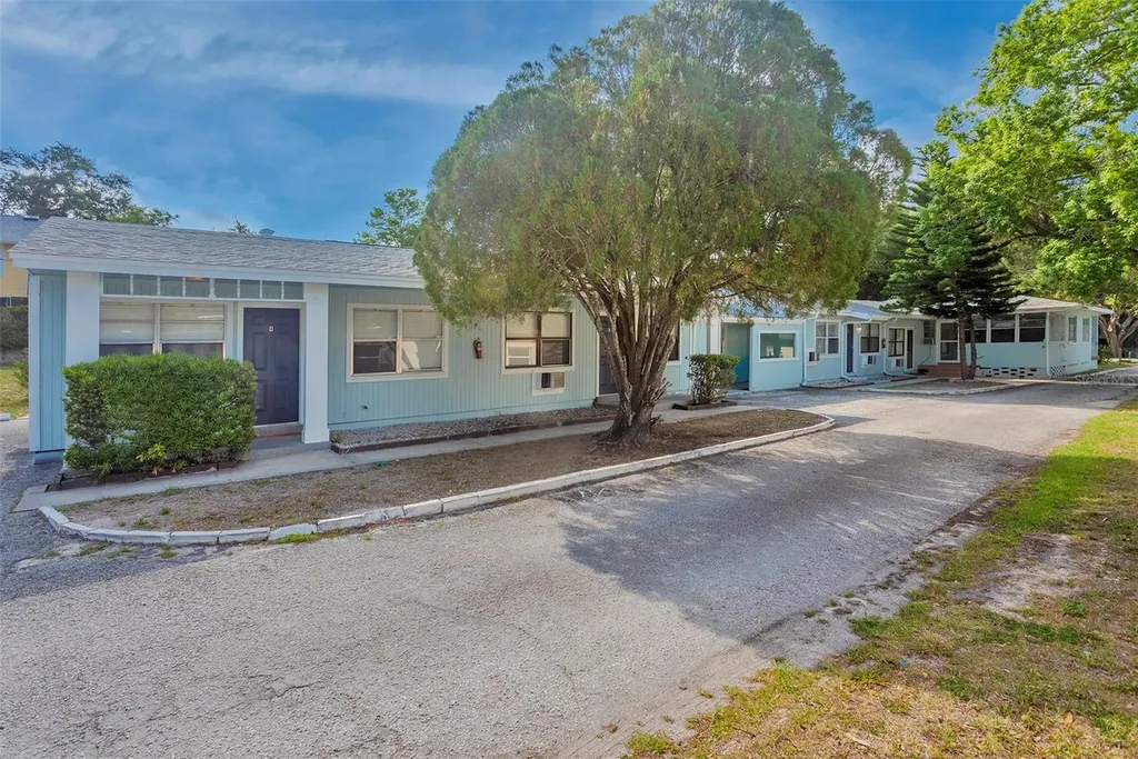 1102 Sunset Point Road Clearwater FL 33755