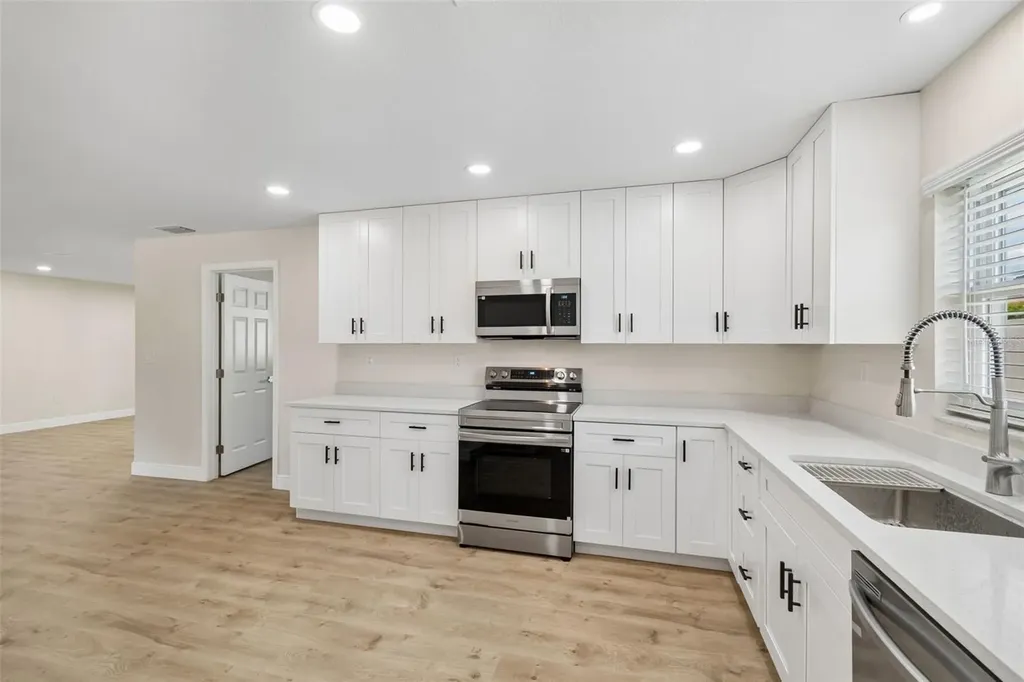 6003 Tampa Shores Boulevard Tampa FL 33615