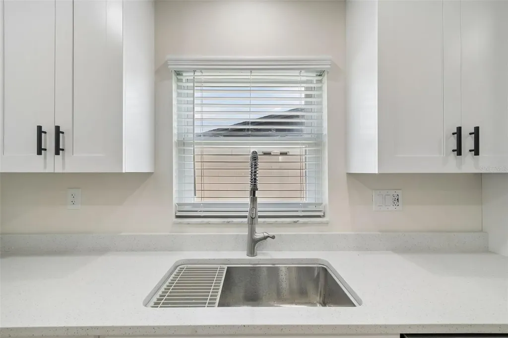 6003 Tampa Shores Boulevard Tampa FL 33615