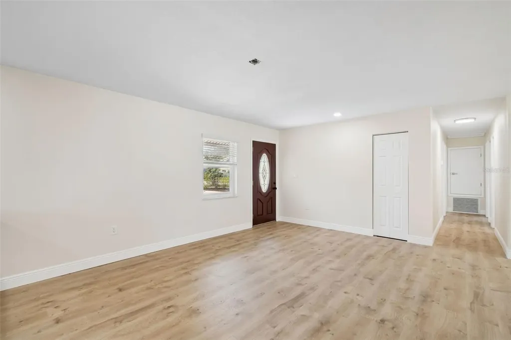 6003 Tampa Shores Boulevard Tampa FL 33615