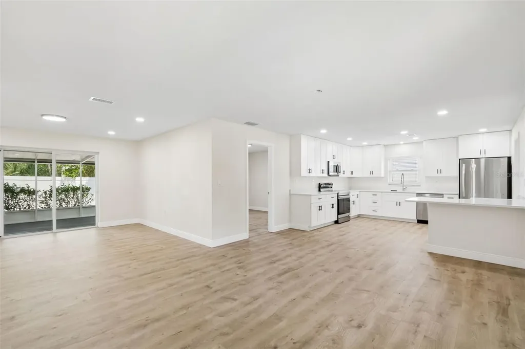 6003 Tampa Shores Boulevard Tampa FL 33615