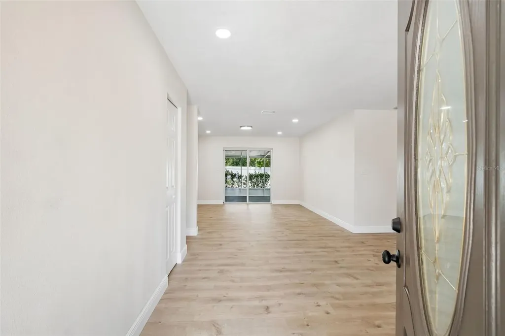 6003 Tampa Shores Boulevard Tampa FL 33615