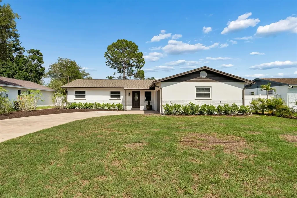 6003 Tampa Shores Boulevard Tampa FL 33615