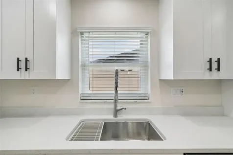 6003 Tampa Shores Boulevard Tampa FL 33615