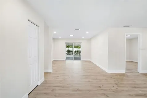 6003 Tampa Shores Boulevard Tampa FL 33615