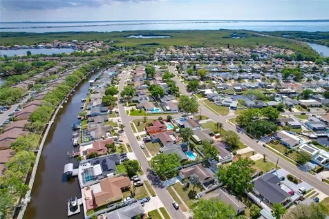 6003 Tampa Shores Boulevard Tampa FL 33615