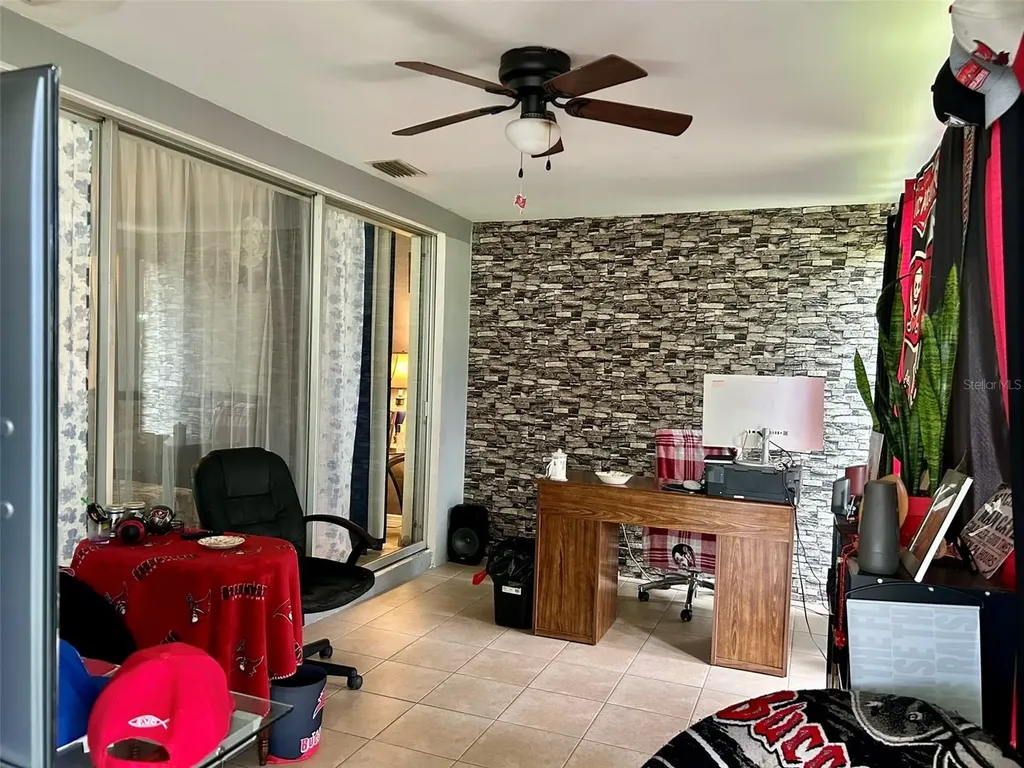1615 Pinewood Drive Clearwater FL 33756