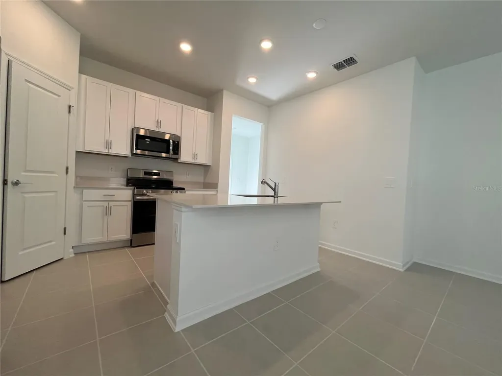Apopka FL 32703