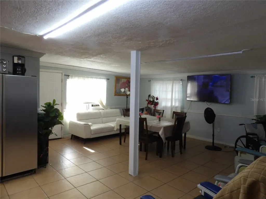 6521 W Hanna Avenue Tampa FL 33634