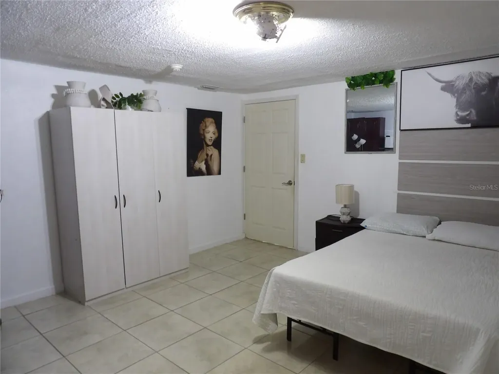 6521 W Hanna Avenue Tampa FL 33634
