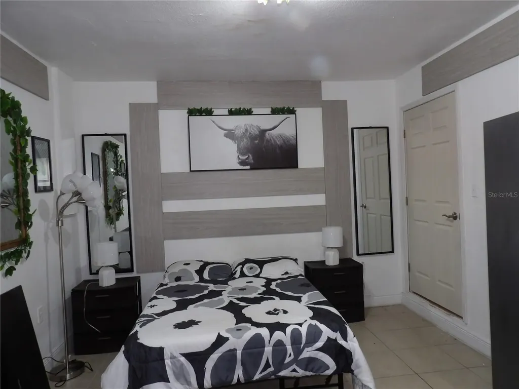 6521 W Hanna Avenue Tampa FL 33634
