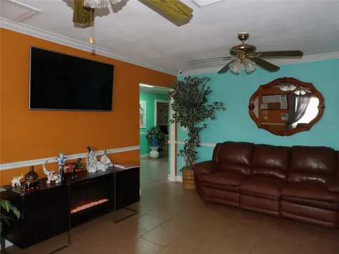 6521 W Hanna Avenue Tampa FL 33634