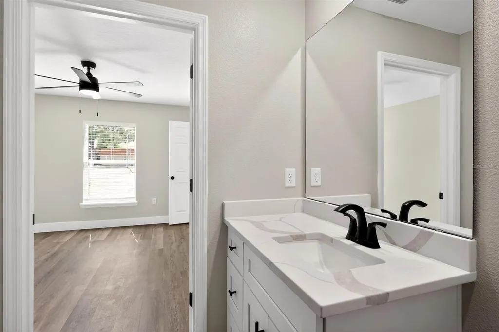 32629 Vista Avenue Leesburg FL 34788