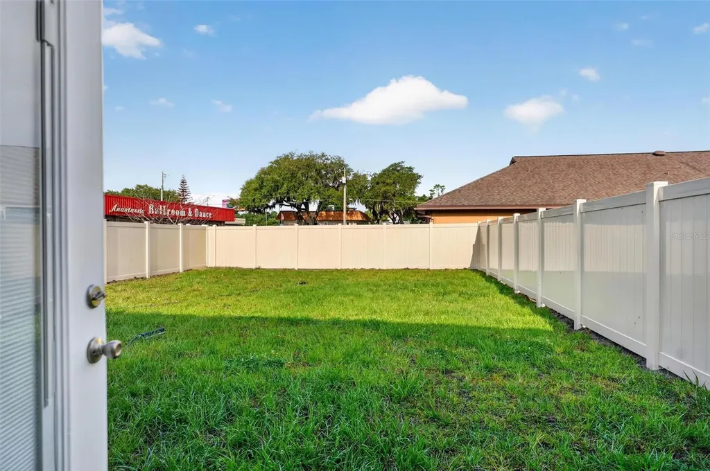 32629 Vista Avenue Leesburg FL 34788
