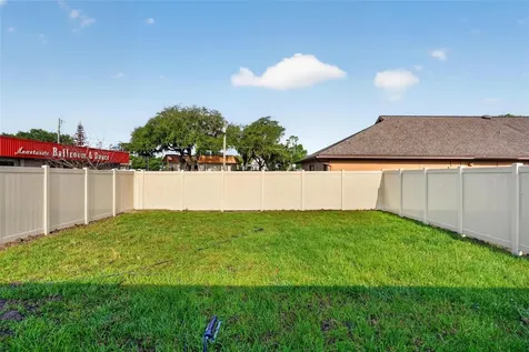 32629 Vista Avenue Leesburg FL 34788