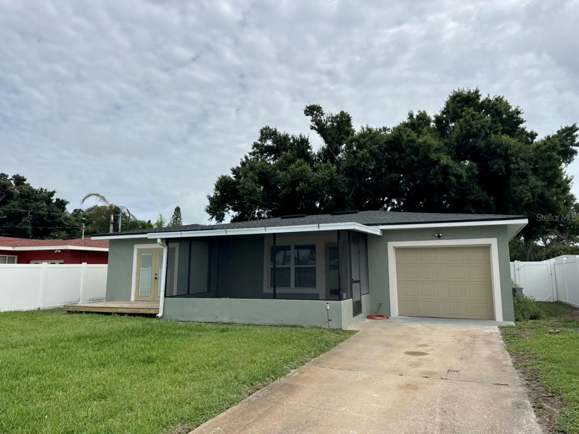 6743 Burlington Avenue N St Petersburg FL 33710