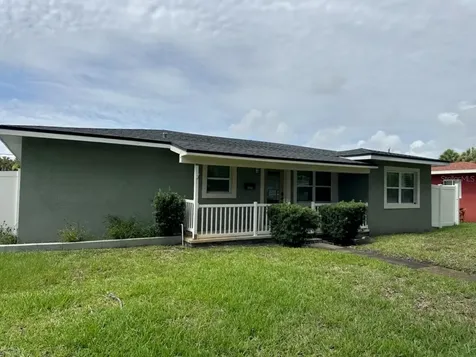6743 Burlington Avenue N St Petersburg FL 33710