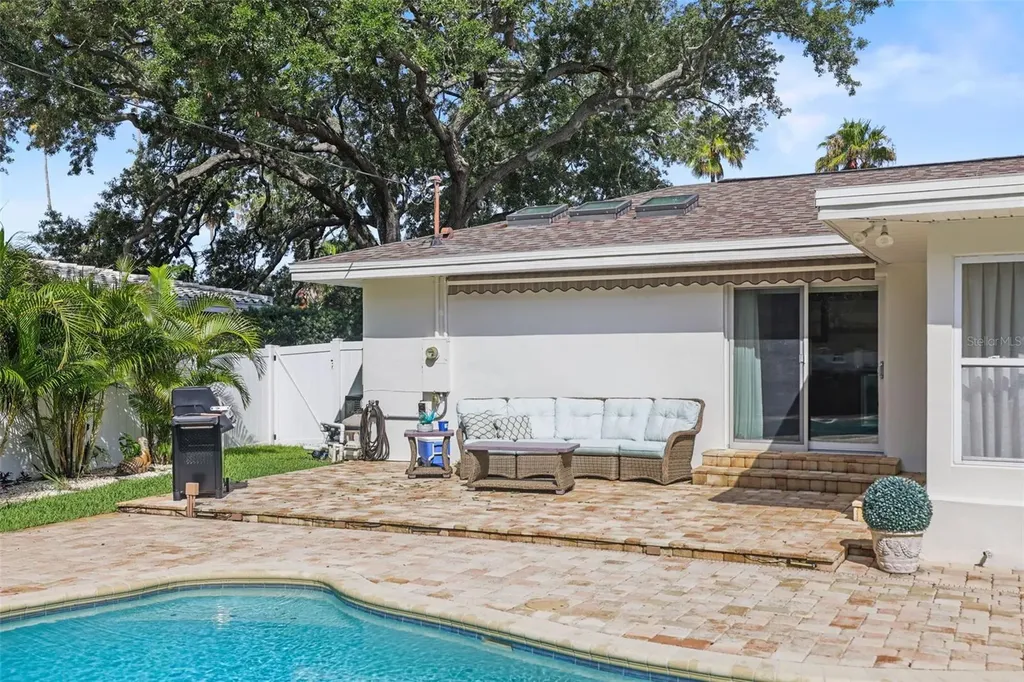 1701 Indian Rocks Road Belleair FL 33756