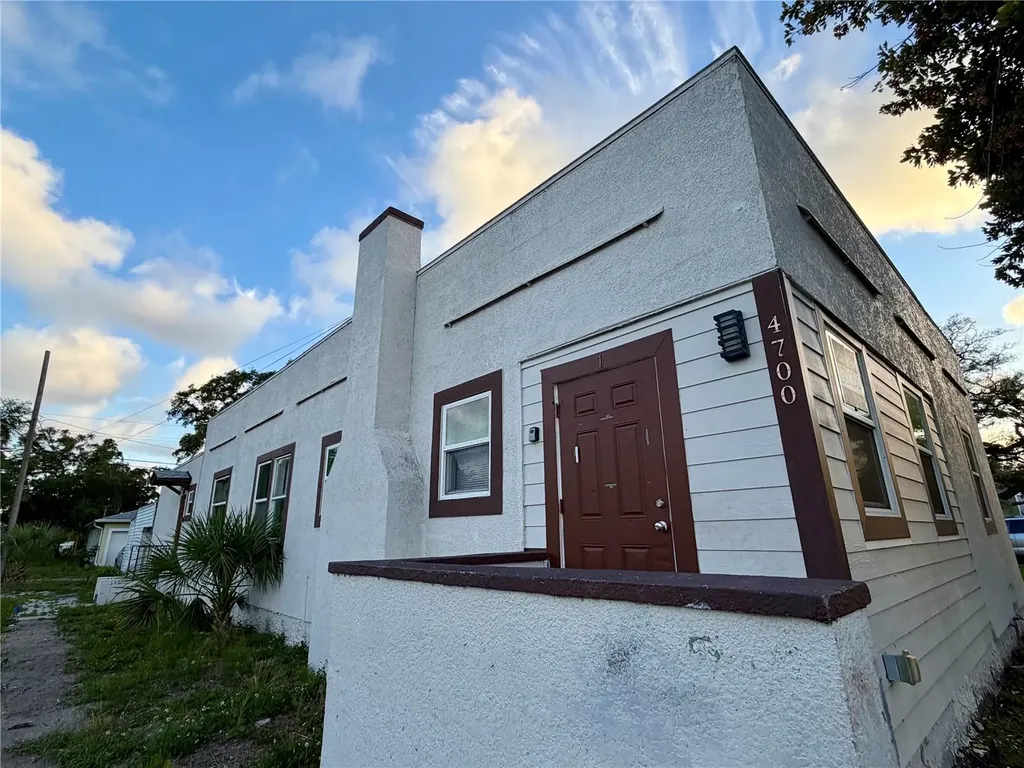 4700 10th Avenue S St Petersburg FL 33711