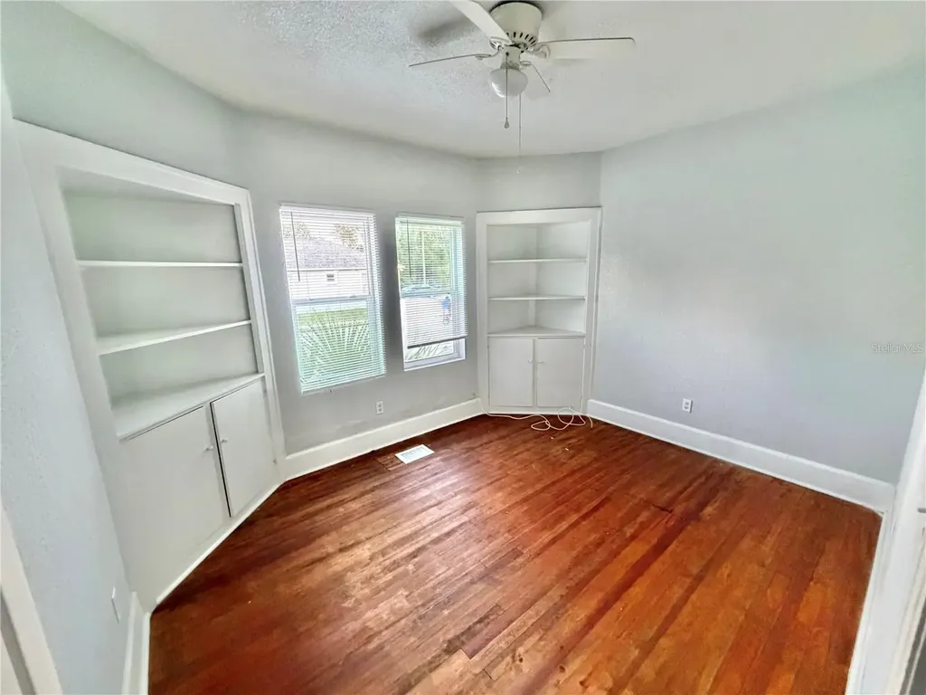 4700 10th Avenue S St Petersburg FL 33711