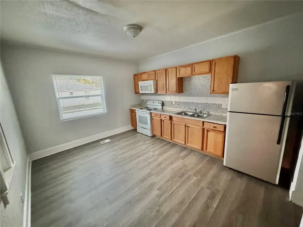 4700 10th Avenue S St Petersburg FL 33711