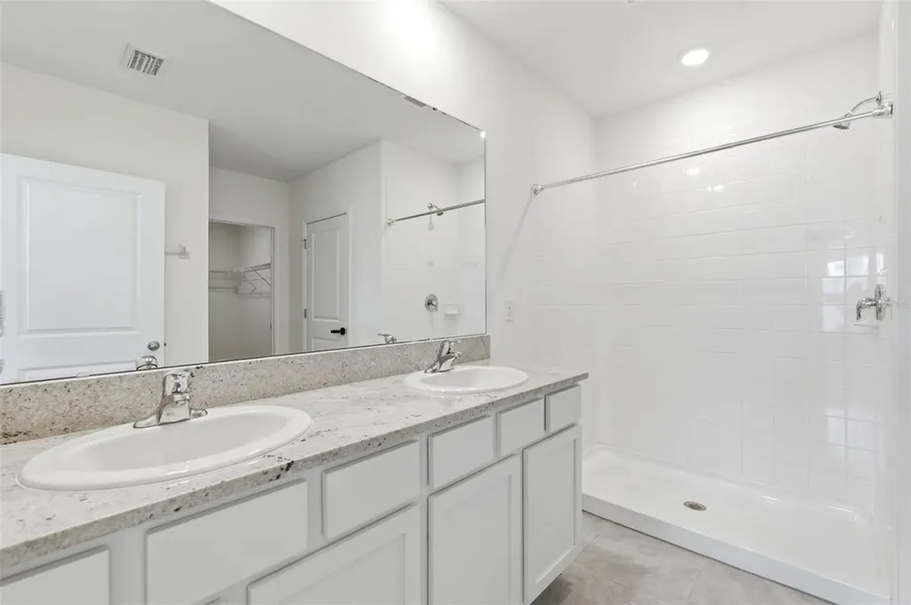 9014 Forge Breeze Loop Wesley Chapel FL 33545