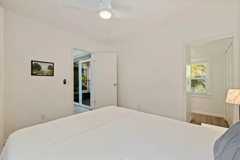 1421 21st Avenue N St Petersburg FL 33704