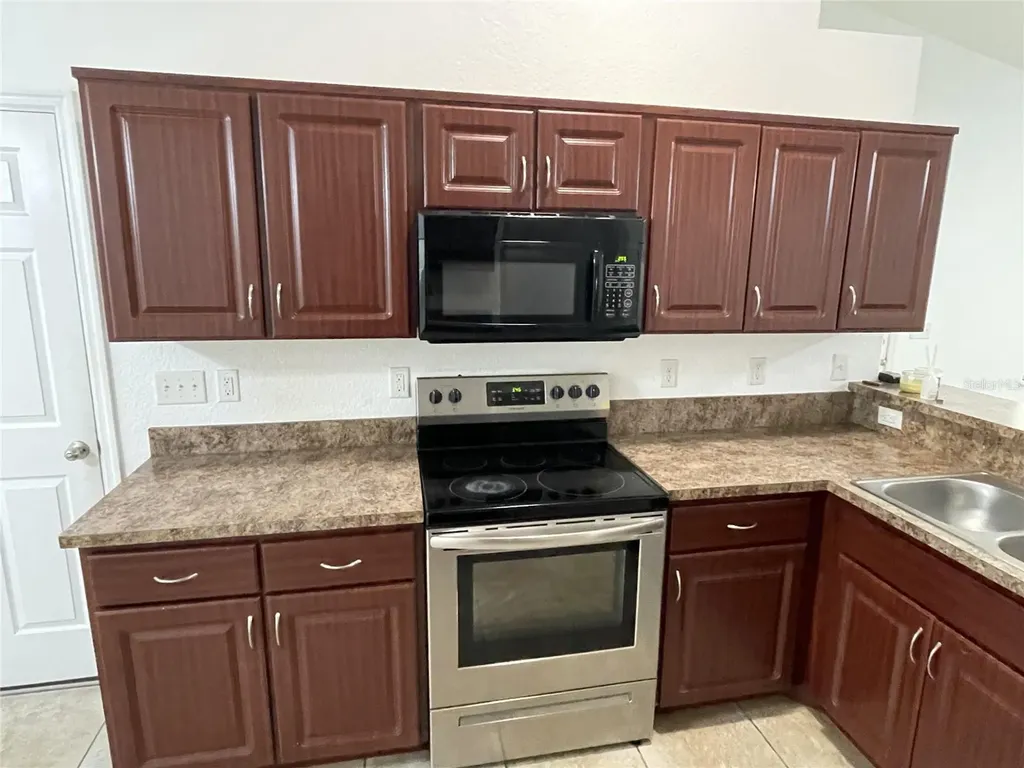 417 Crabtree Avenue Orlando FL 32835