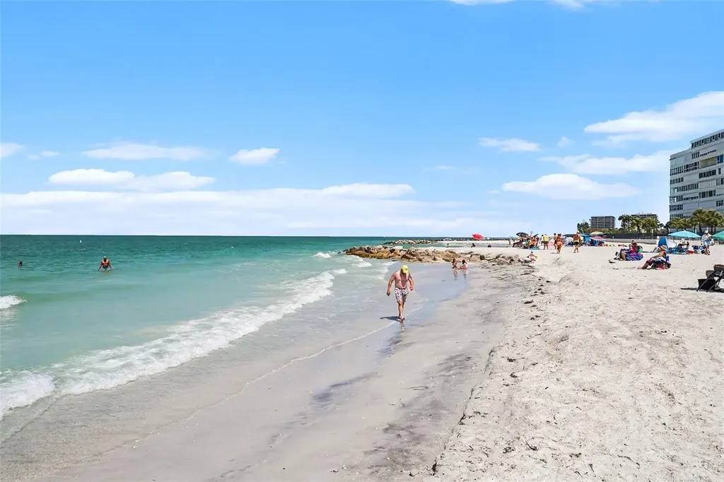 7050 Sunset Way St Pete Beach FL 33706