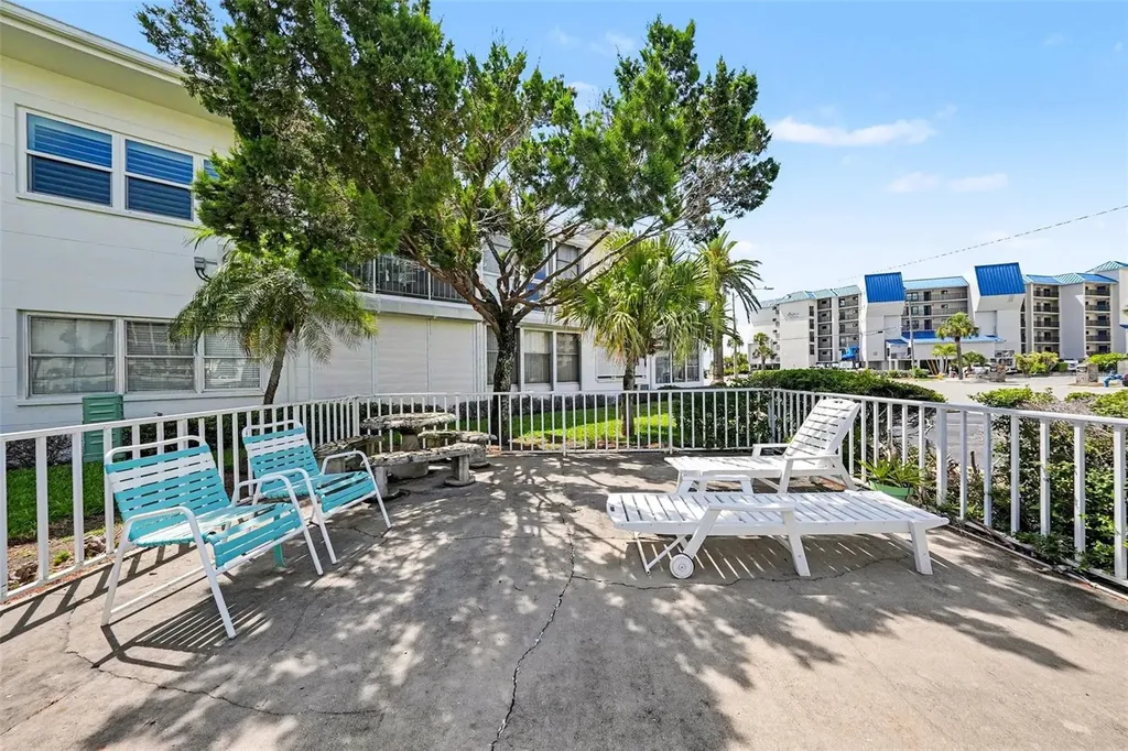 7050 Sunset Way St Pete Beach FL 33706