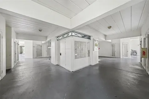 7050 Sunset Way St Pete Beach FL 33706