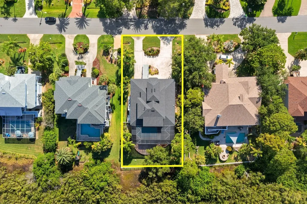 921 Point Seaside Drive Crystal Beach FL 34681