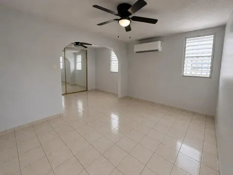 Rio Espiritu Santo St. Urb. Rio Hondo II Bayamon PR 00961