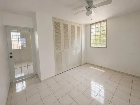 Rio Espiritu Santo St. Urb. Rio Hondo II Bayamon PR 00961