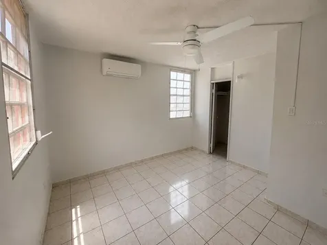 Rio Espiritu Santo St. Urb. Rio Hondo II Bayamon PR 00961