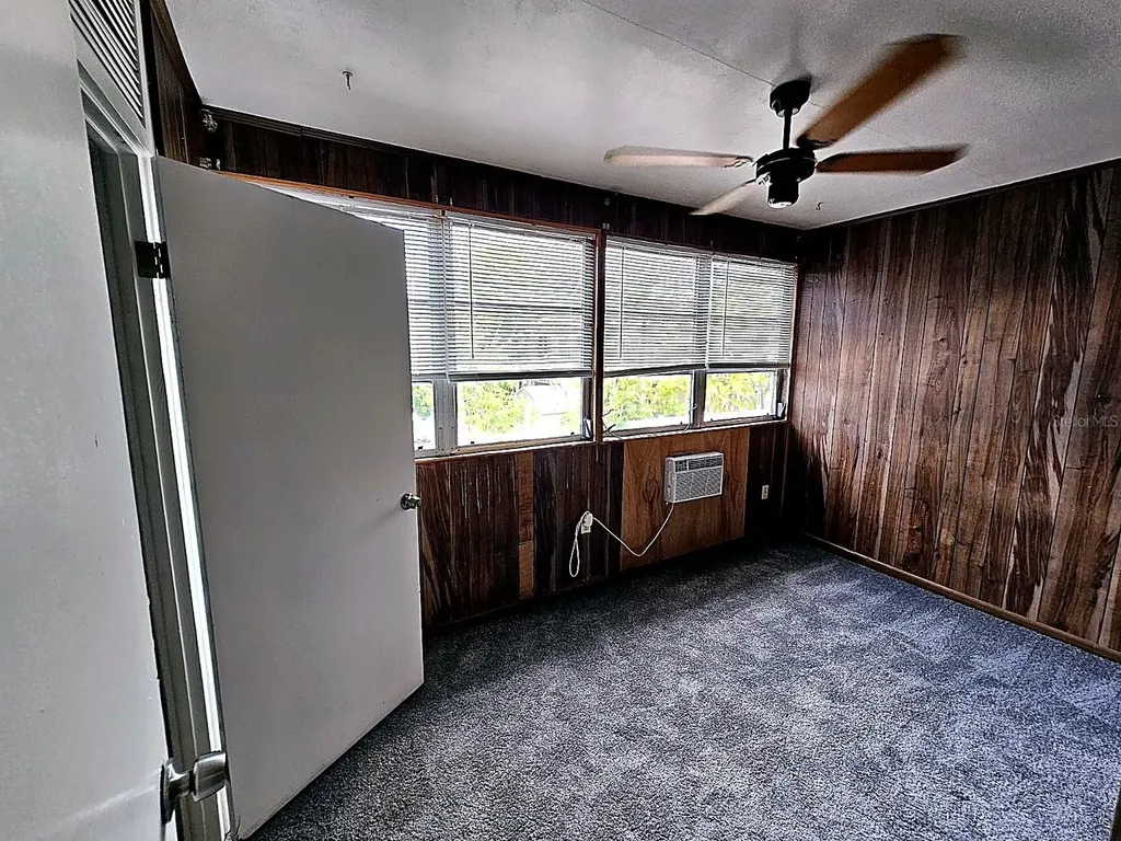 5924 5th Avenue N St Petersburg FL 33710
