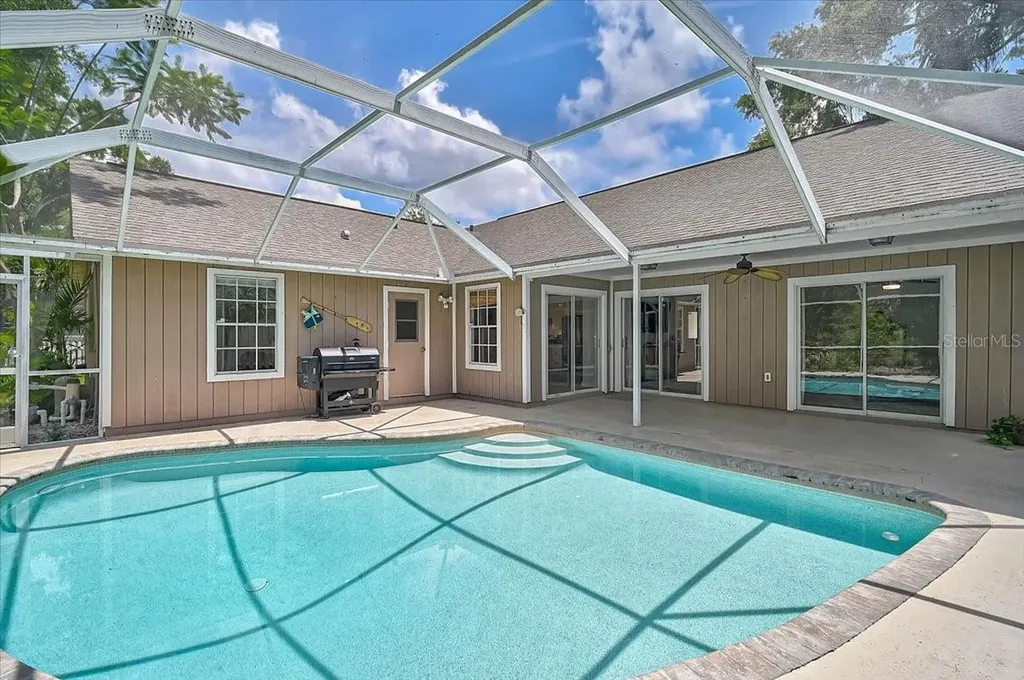 5737 Forester Lake Drive Sarasota FL 34243
