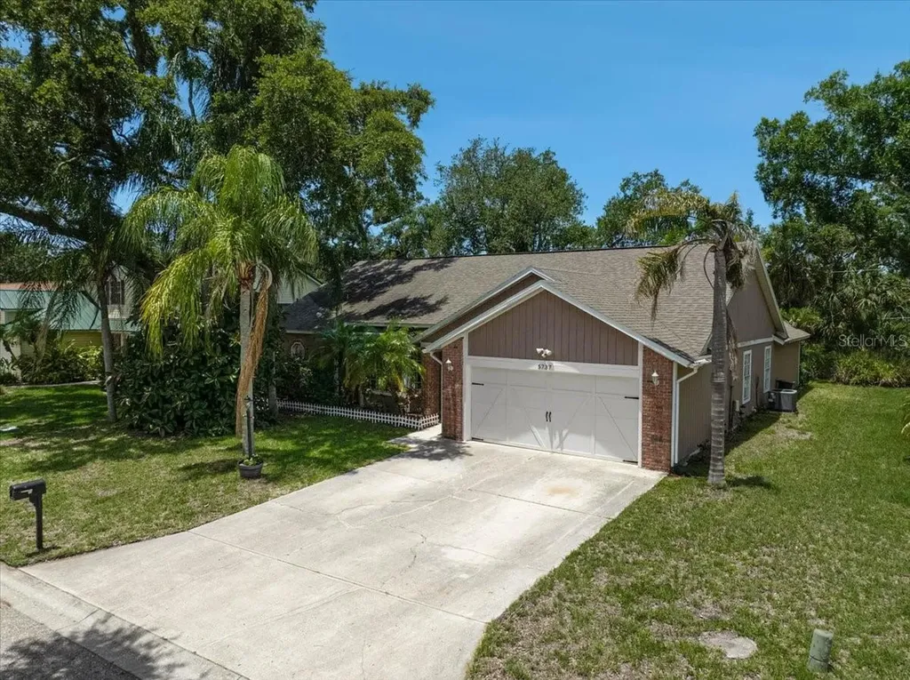 5737 Forester Lake Drive Sarasota FL 34243