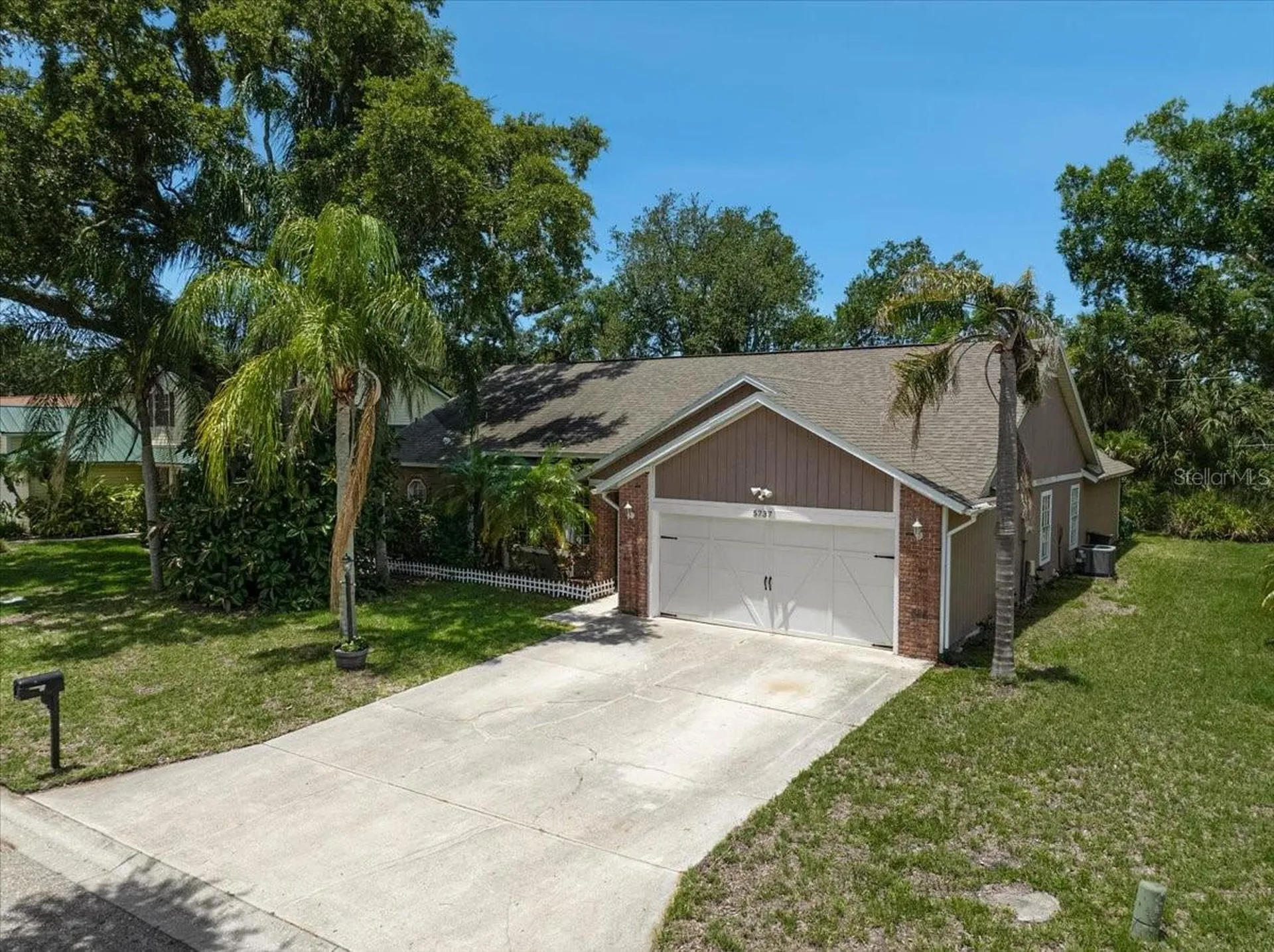 5737 Forester Lake Drive Sarasota FL 34243