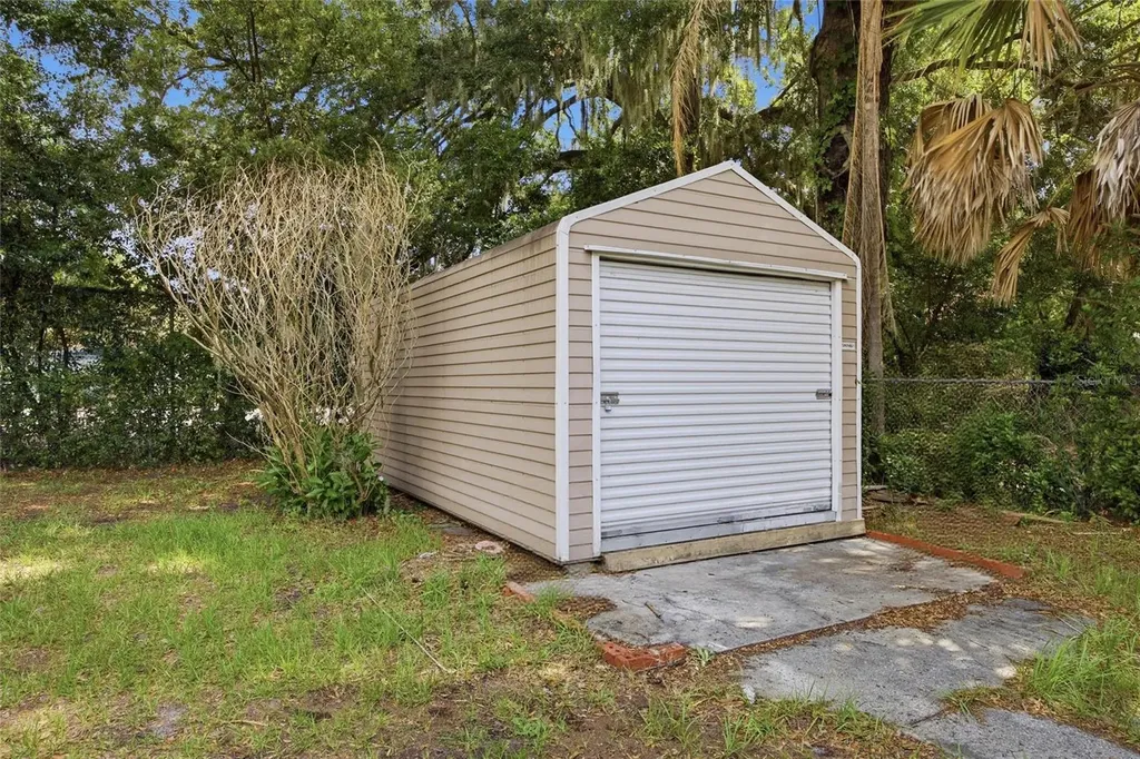 2207 Avenue F NW Winter Haven FL 33880