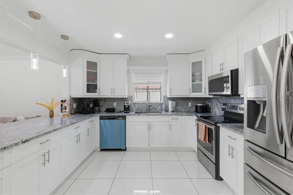 6611 N Hale Avenue Tampa FL 33614