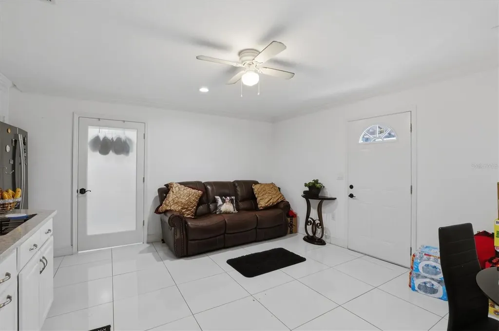 6611 N Hale Avenue Tampa FL 33614