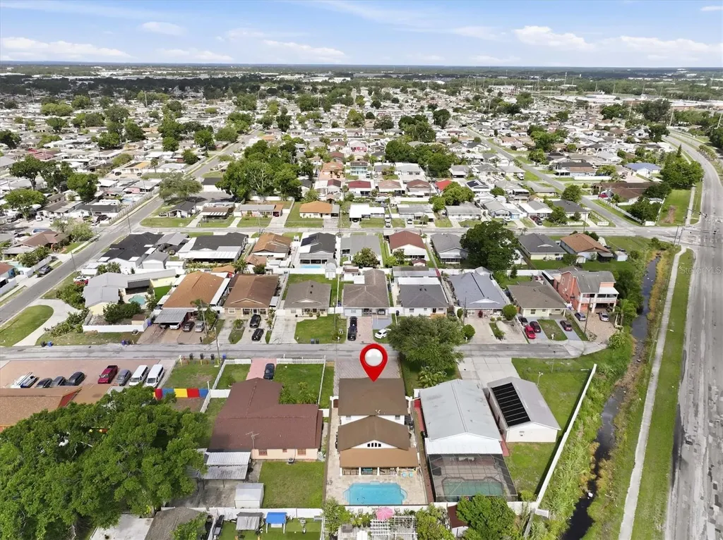 6611 N Hale Avenue Tampa FL 33614